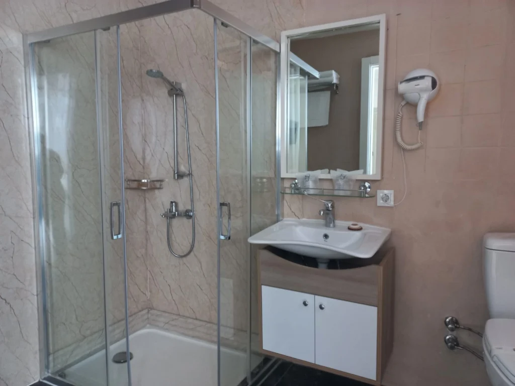 Hostal en Ribadesella, habitaciones con baño